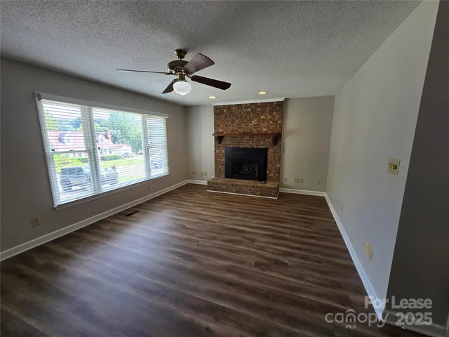 $1,800 | 21203 Pine Ridge Drive, Cornelius, NC 28031