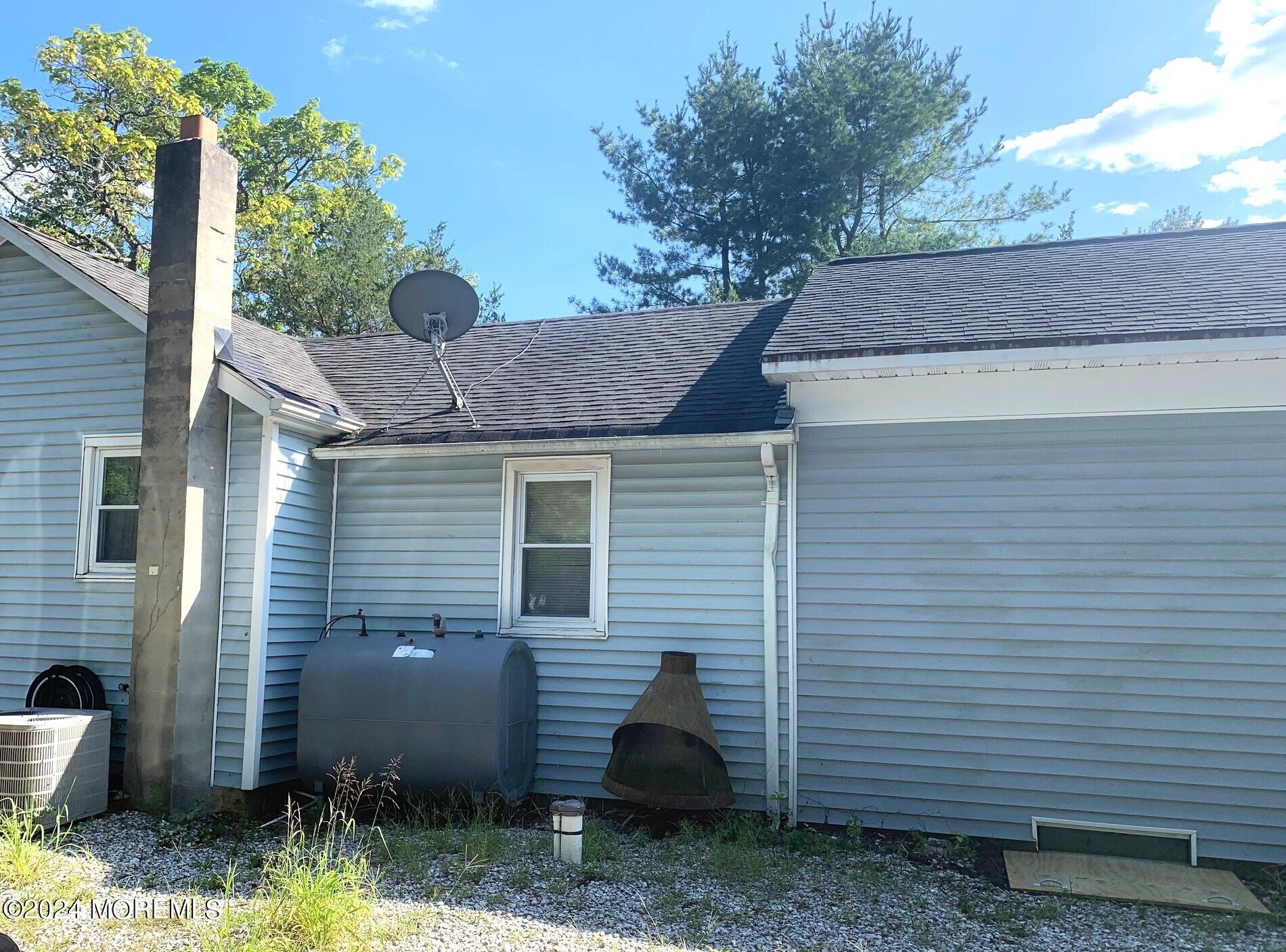 696 Wright Debow Road Jackson, NJ 08527 - Photo 28 of 31 a view of a back yard of the house