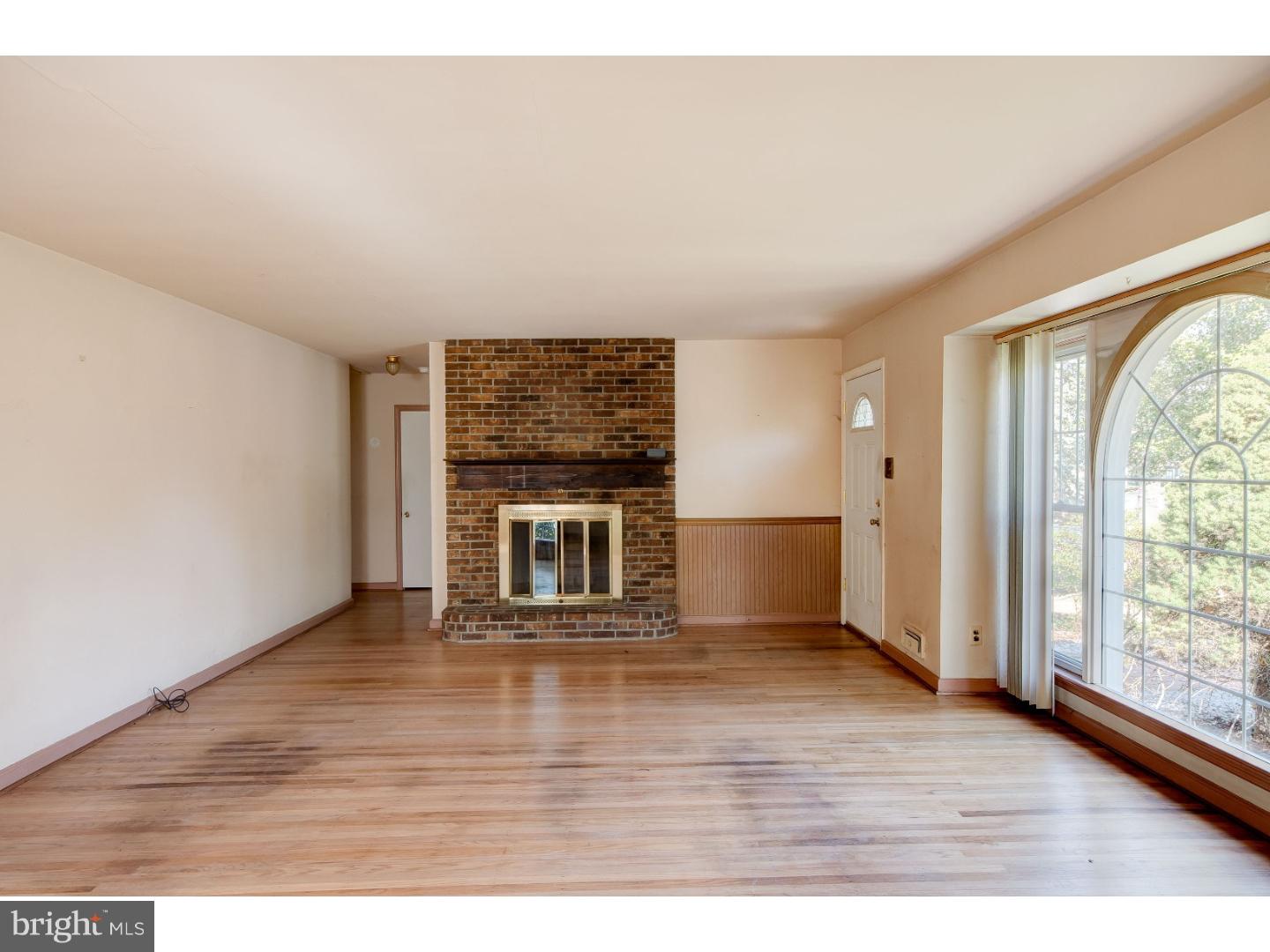 4 St Davids Road Cherry Hill, NJ 08002 - Photo 3 of 12