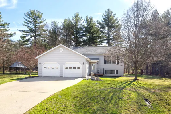 $399,000 | 301 Lincolnwood Drive, Black River Falls, WI 54615
