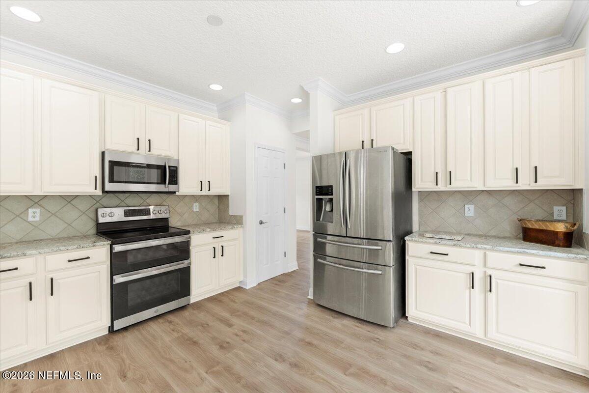 1213 Ribbon Road St. Johns, FL 32259 - Photo 16 of 59 Fully-Equipped Kitchen