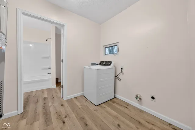 $159,900 | 2327 North F Street, Elwood, IN 46036