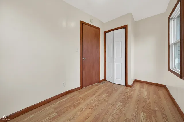 $159,900 | 2327 North F Street, Elwood, IN 46036