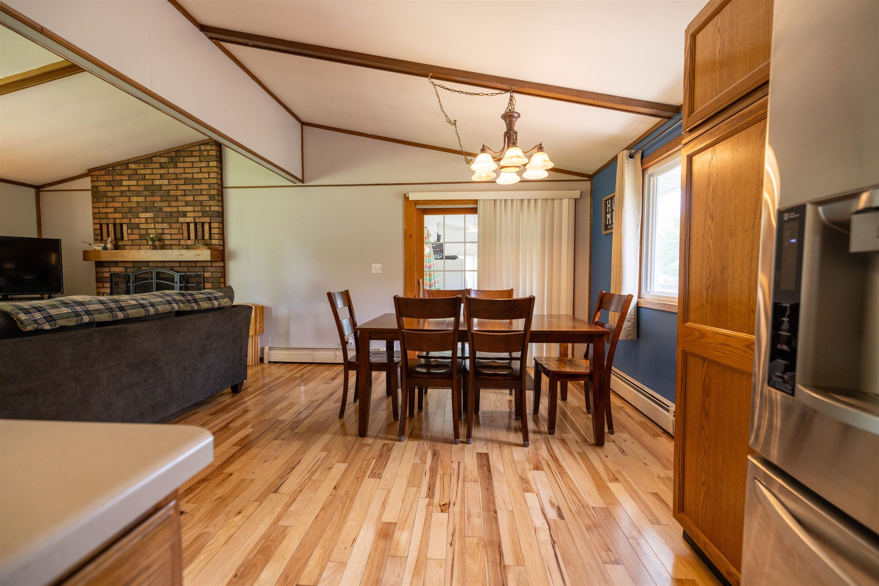 N6304 Hillcrest Road Pardeeville, WI 53954 - Photo 5 of 34