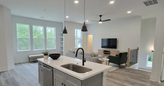 $299,950 | 4922 Hoover Street, Unit E, Houston, TX 77092