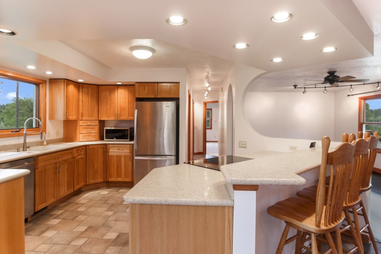 1551 Smith Road Traverse City, MI 49696 - Photo 4 of 41 1862923-3.JPG