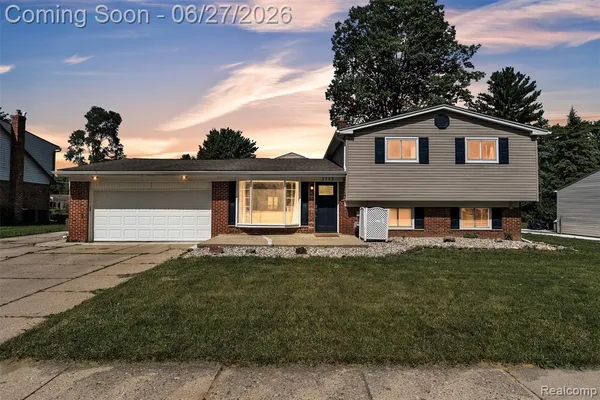 $499,900 | 2752 Red Arrow Drive, Commerce Township, MI 48382