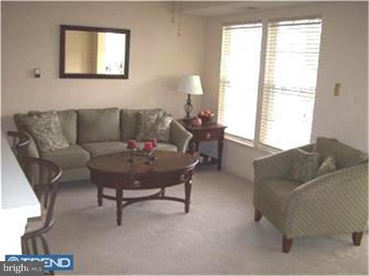 42 Inverness Circle Evesham, NJ 08053 - Photo 2 of 6