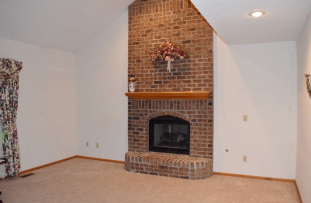 10711 Wild Ridge Place Fort Wayne, IN 46818 - Photo 2 of 7