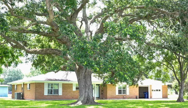 $264,900 | 402 Peach Point Road, Jones Creek, TX 77541