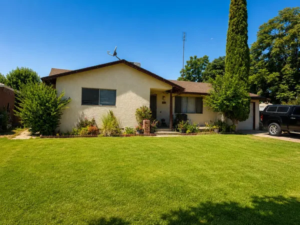 $303,000 | 324 North O Street, Madera, CA 93637