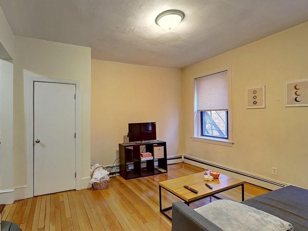 11 Aberdeen Street, Unit 4 Boston, MA 02215 - Photo 3 of 22 Gallery Image 3