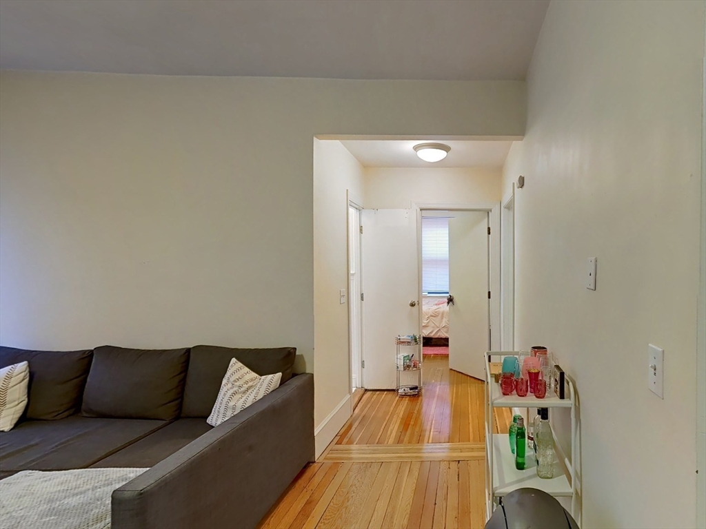 11 Aberdeen Street, Unit 4 Boston, MA 02215 - Photo 4 of 22 Gallery Image 4