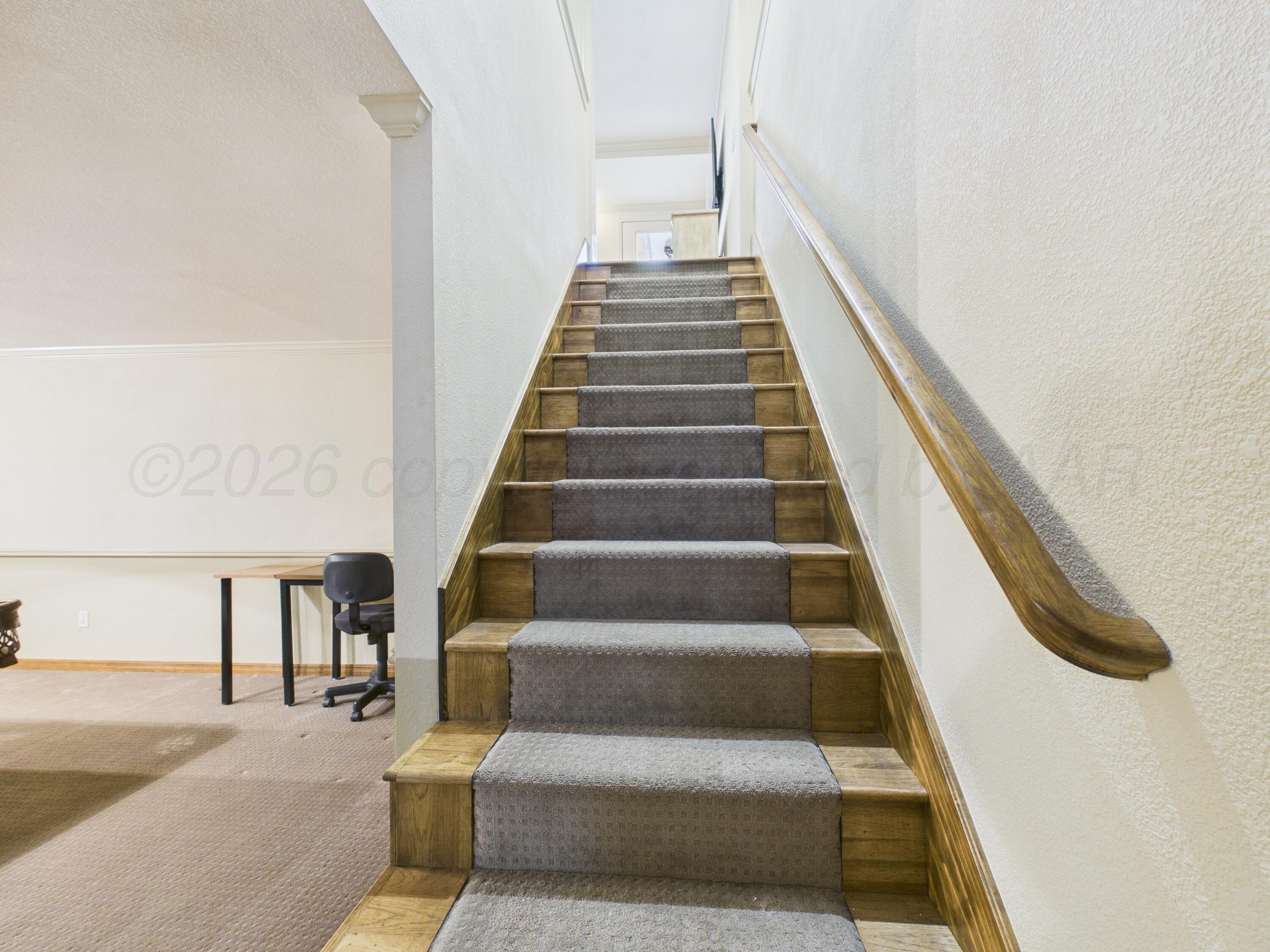 506 Robin Road Dumas, TX 79029 - Photo 18 of 31 a view of entryway