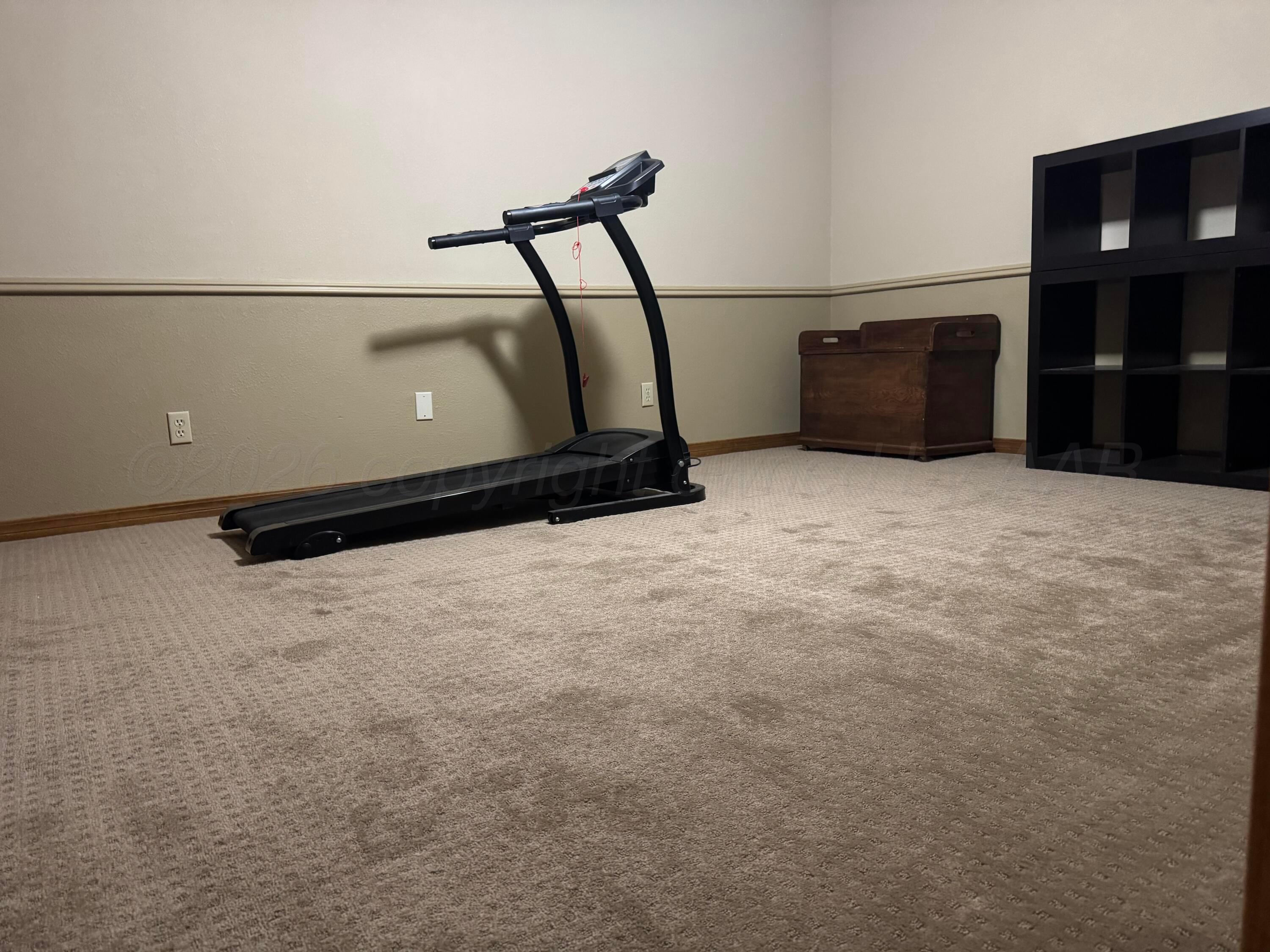 506 Robin Road Dumas, TX 79029 - Photo 29 of 31 a view of room