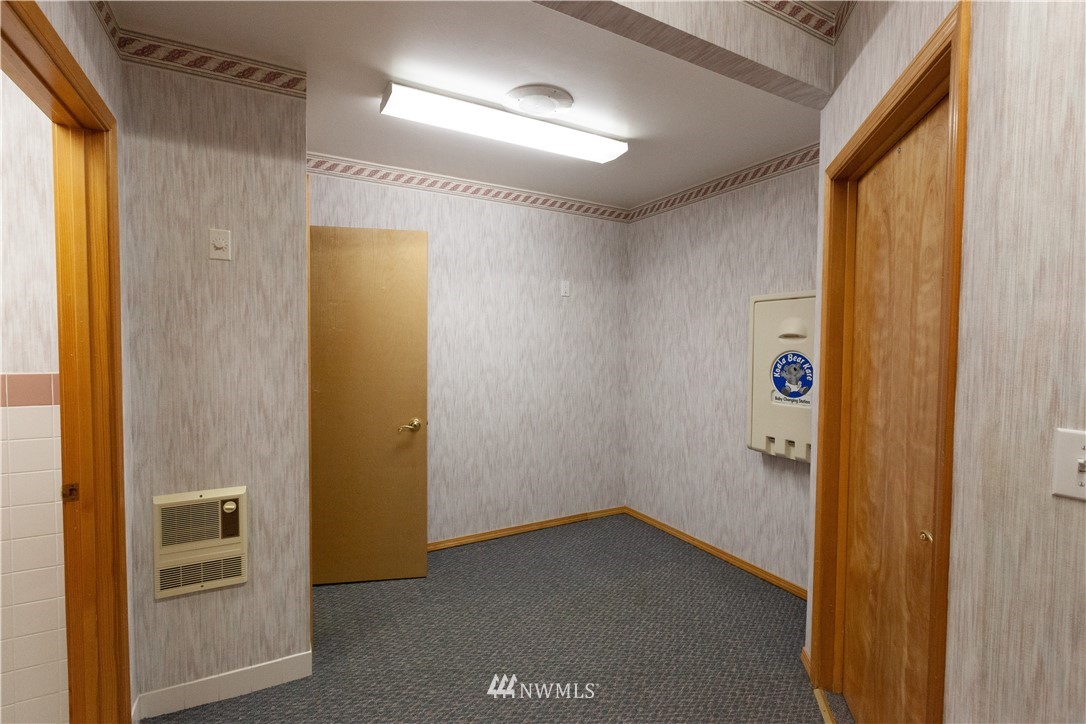 280 Northwest Manor Road Wapato, WA 98951 - Photo 9 of 12 a view of empty room