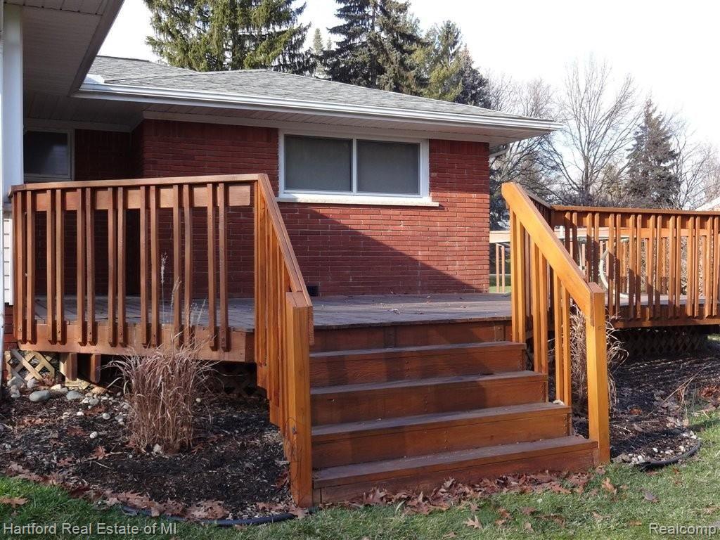 36111 West Lyman Road Farmington, MI 48331 - Photo 21 of 22 DSC00229.JPG