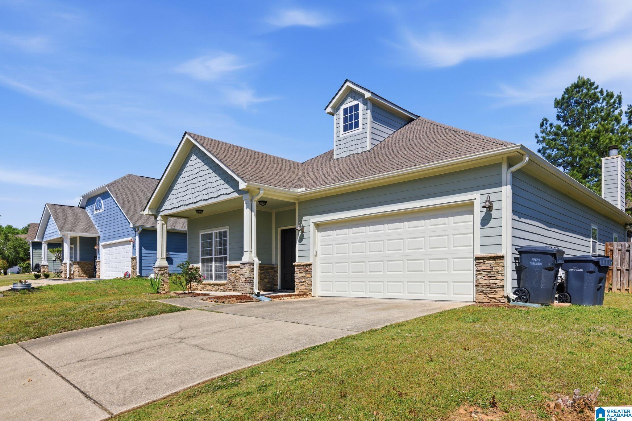 269 Nottingham Drive Calera, AL 35040 - Photo 2 of 26