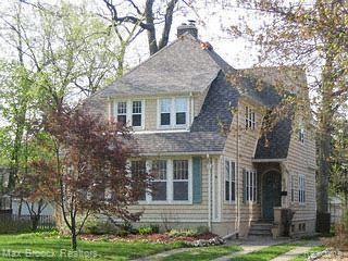 29 Norwich Road Pleasant Ridge, MI 48069 - Photo 1 of 1 1920's Beauty