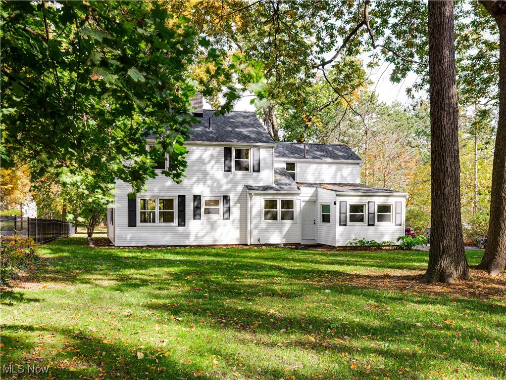 2762 Bailey Road Cuyahoga Falls, OH 44221 - Photo 3 of 35
