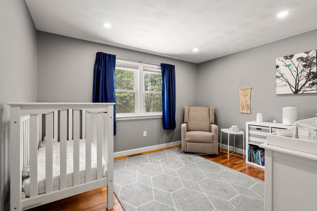 8 Wapping Road Kingston, MA 02364 - Photo 11 of 31