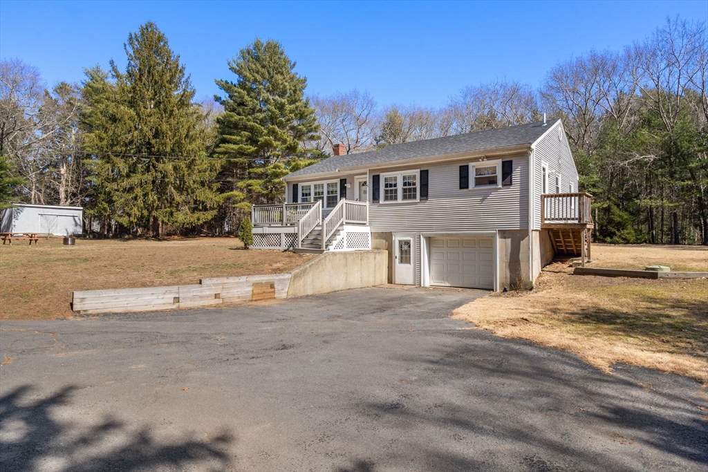 8 Wapping Road Kingston, MA 02364 - Photo 2 of 31