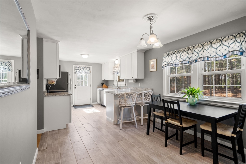 8 Wapping Road Kingston, MA 02364 - Photo 7 of 31