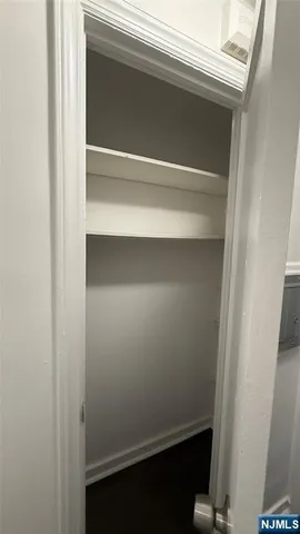 $1,950 | 445 Union, Unit 2E, Rutherford, NJ 07070