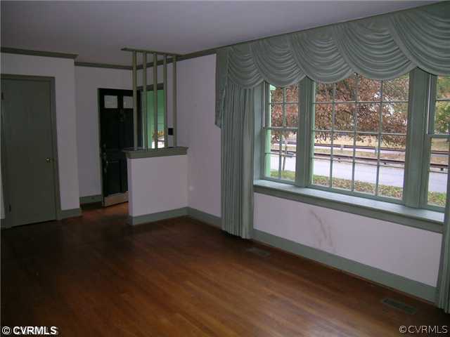 9521 Ridgefield Road Henrico, VA 23229 - Photo 3 of 15 Gallery Image 3
