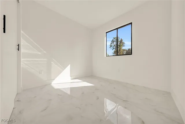 $349,900 | 5010 Southeast Tradewinds Circle, LaBelle, FL 33935