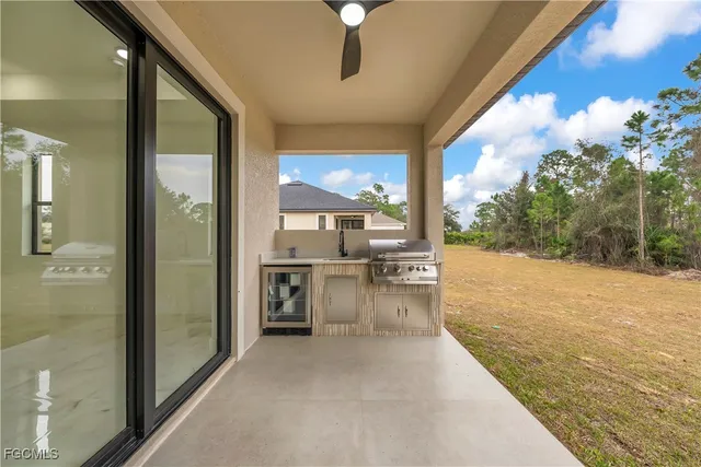 $349,900 | 5010 Southeast Tradewinds Circle, LaBelle, FL 33935