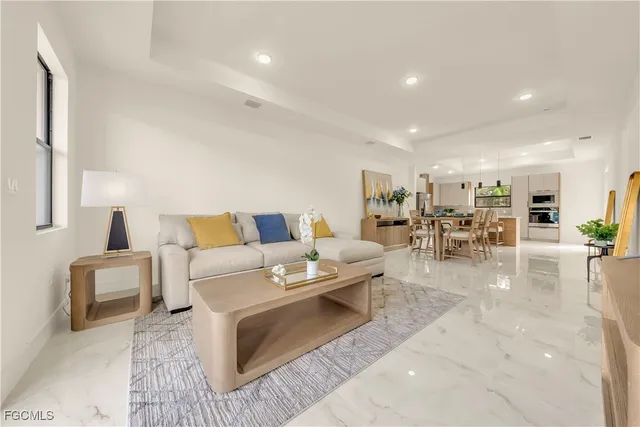 $349,900 | 5010 Southeast Tradewinds Circle, LaBelle, FL 33935