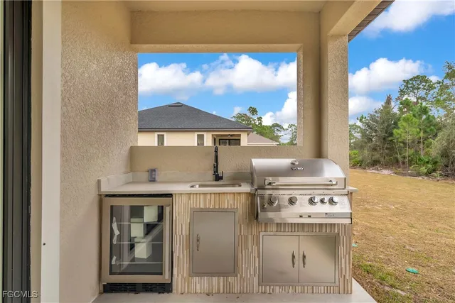 $349,900 | 5010 Southeast Tradewinds Circle, LaBelle, FL 33935