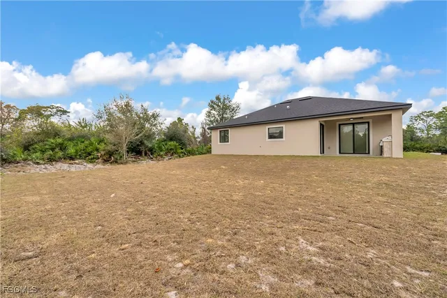 $349,900 | 5010 Southeast Tradewinds Circle, LaBelle, FL 33935