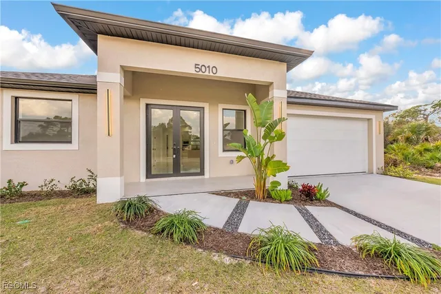 $349,900 | 5010 Southeast Tradewinds Circle, LaBelle, FL 33935