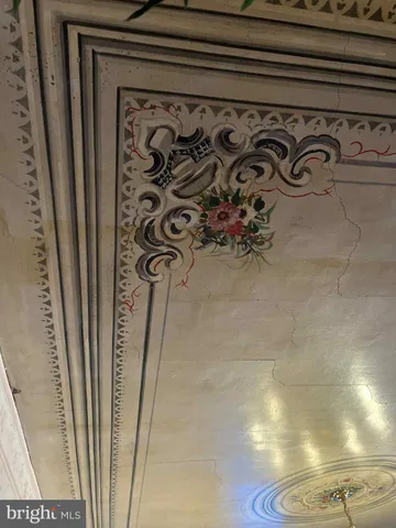 a close view of a door in the kitchen