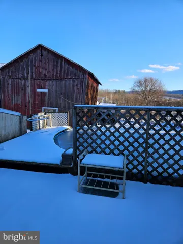 a car parked on the side of a building