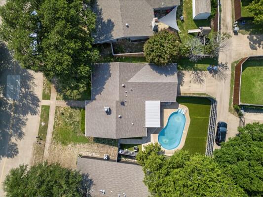 6331 North Jim Miller Road Dallas, TX 75228 - Photo 7 of 28 Bird's eye view of a pool area