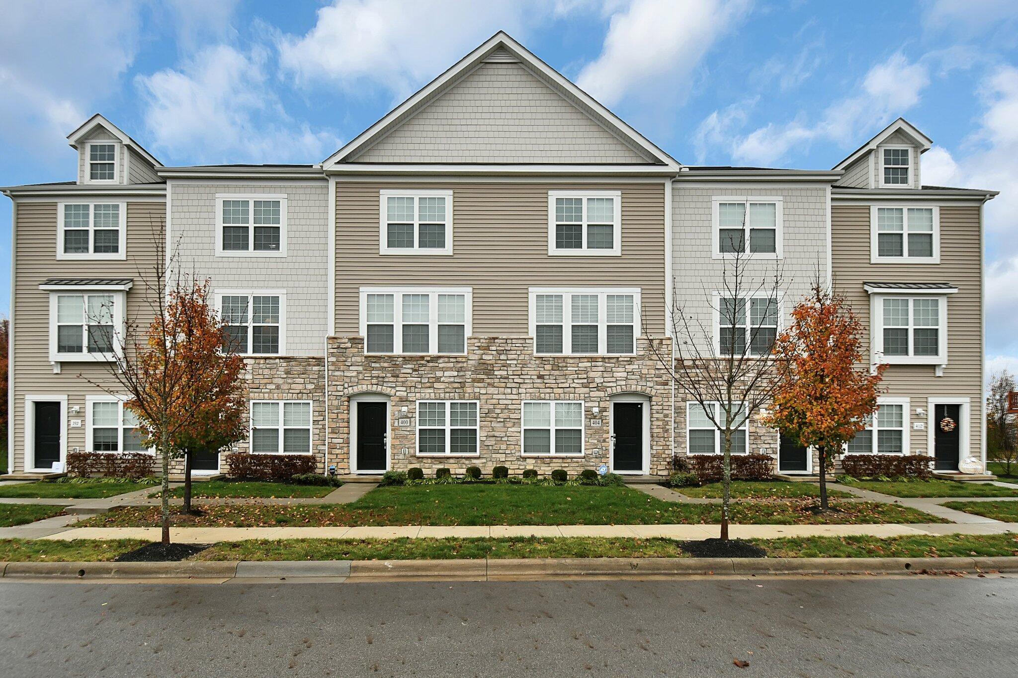 1-web-or-mls-396-autumn-ridge-cir