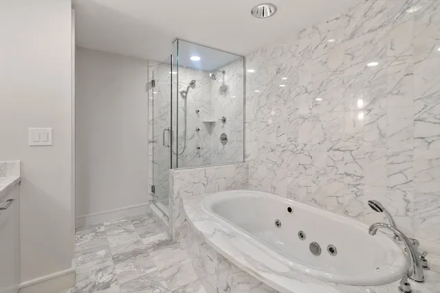 $2,800,000 | 4 Battery Wharf, Unit 4604, Boston, MA 02109