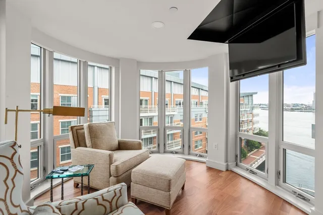 $2,800,000 | 4 Battery Wharf, Unit 4604, Boston, MA 02109