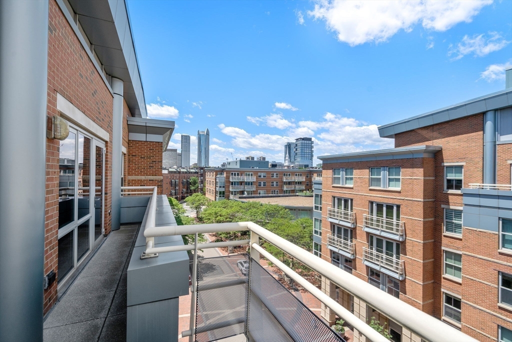 4 Battery Wharf, Unit 4604 Boston, MA 02109 - Photo 4 of 39
