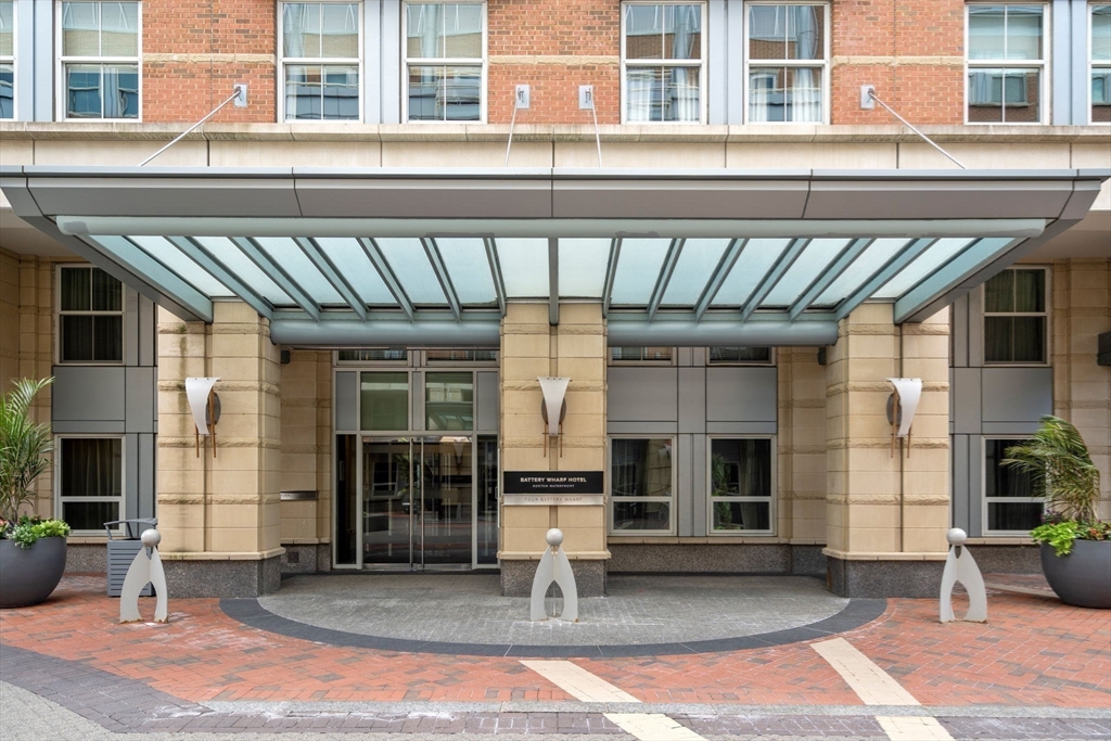 4 Battery Wharf, Unit 4604 Boston, MA 02109 - Photo 5 of 39