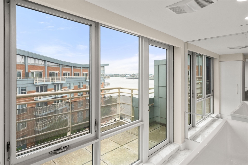 4 Battery Wharf, Unit 4604 Boston, MA 02109 - Photo 10 of 39