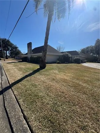 $350,000 | 401 Schlief Drive, Belle Chasse, LA 70037