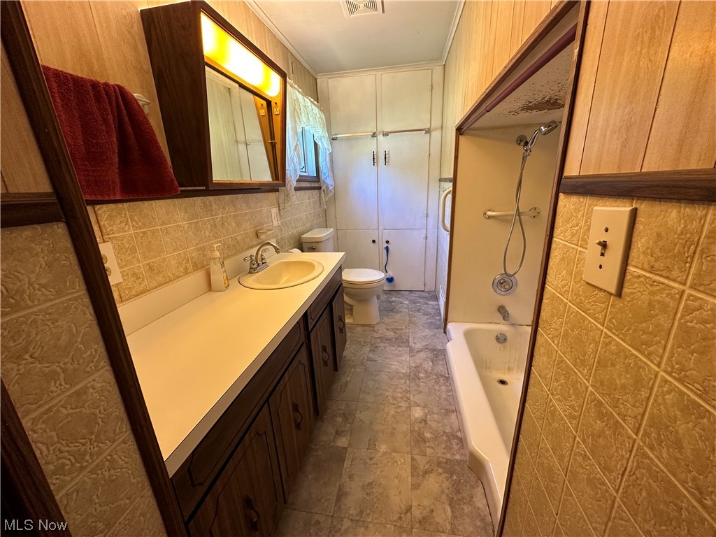 2245 Creamer Road Ashtabula, OH 44004 - Photo 11 of 16