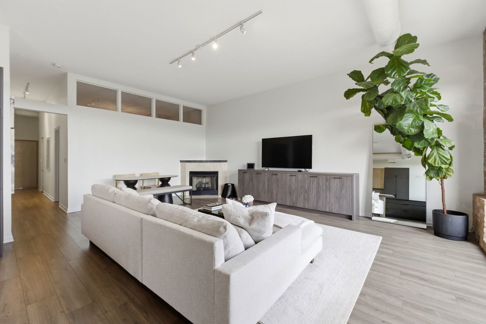 2101 West Rice Street, Unit 407 Chicago, IL 60622 - Photo 10 of 29 Gallery Image 10