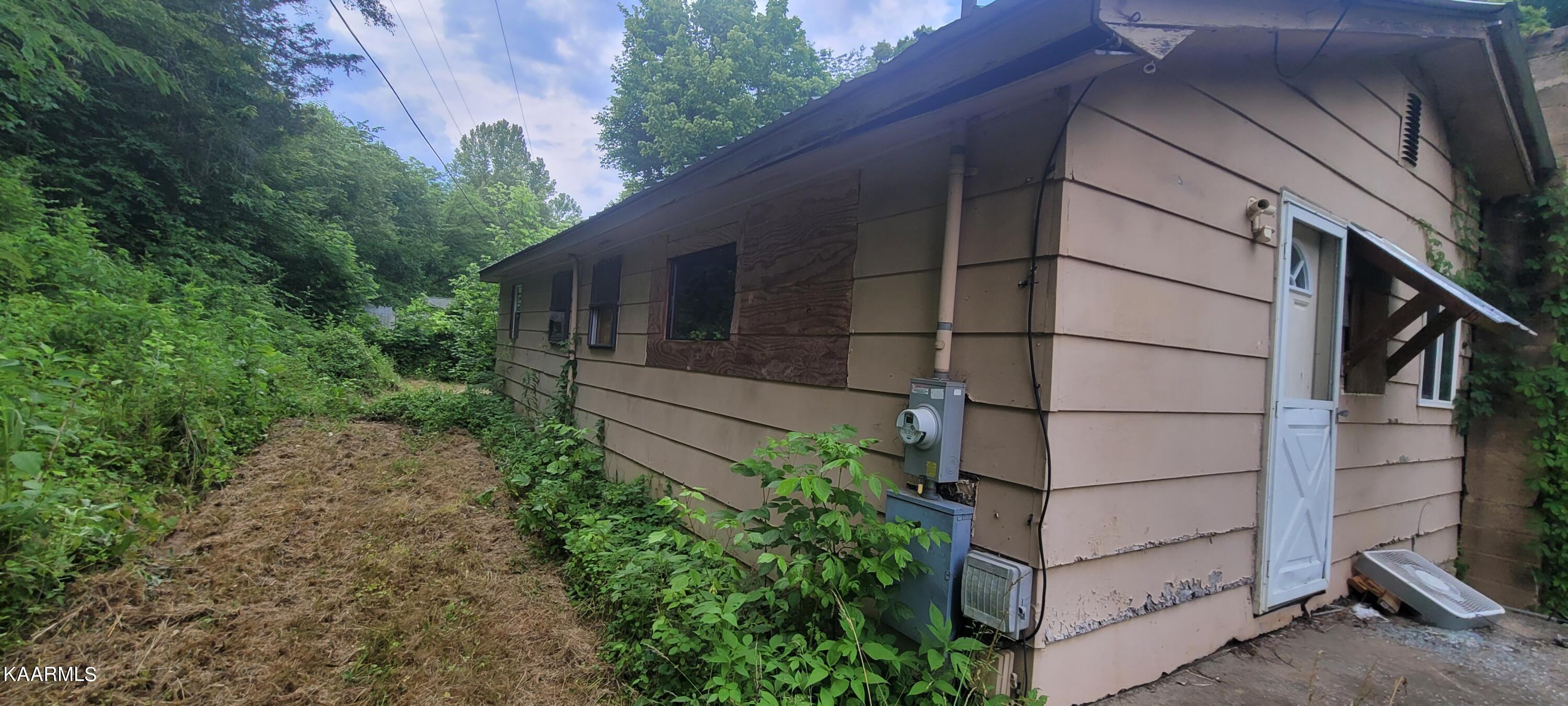 278 Ingle Hollow Road Sevierville, TN 37876 - Photo 6 of 10 278 Ingle Hollow