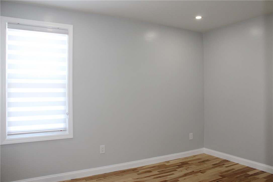 213 Francis Avenue Pawtucket, RI 02860 - Photo 14 of 16 Unit 2 Back Bed