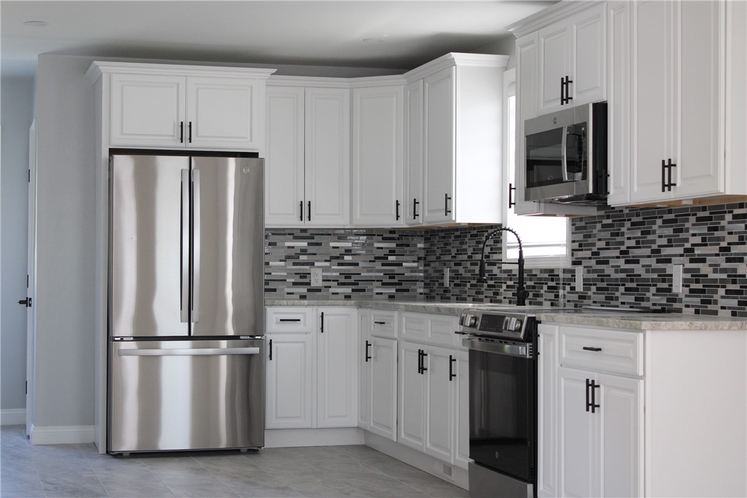 213 Francis Avenue Pawtucket, RI 02860 - Photo 2 of 16 Unit 1 Kitchen